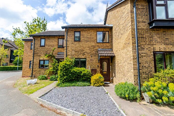 2 Bedroom Terraced House For Sale In Turnpike Lane, Hillingdon, UB10