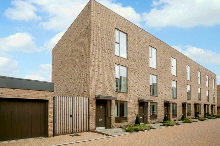 3 Bedroom Terraced House To Rent In Clay Farm Drive, Trumpington, Cambridge, CB2