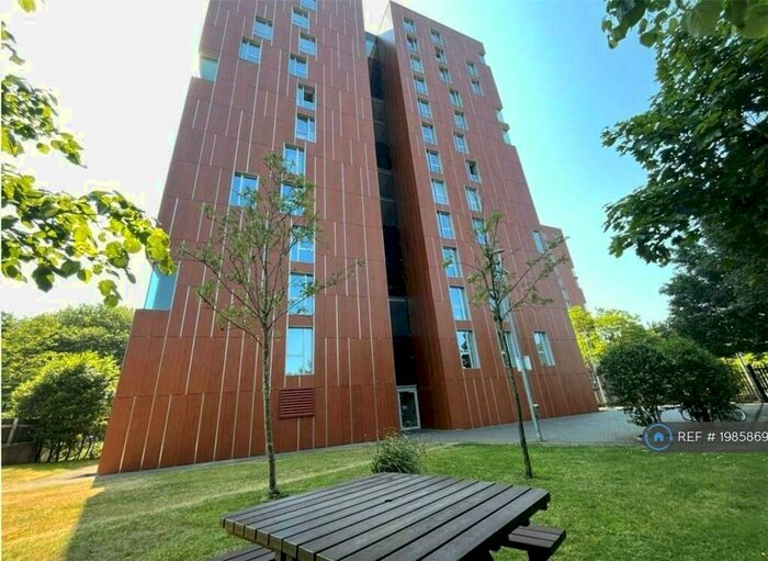 2 Bedroom Flat To Rent In Christabel, Manchester, M40