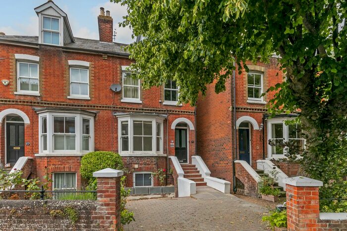 1 Bedroom Flat To Rent In Elm Road, Winchester, SO22