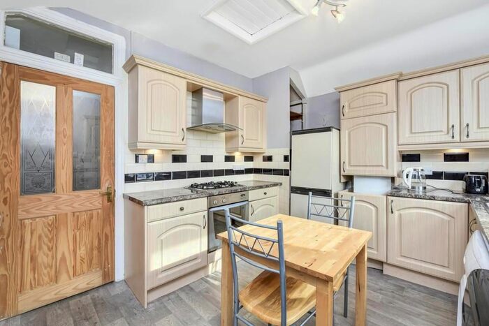 2 Bedroom Flat To Rent In Sirdar Road, Mitcham, CR4