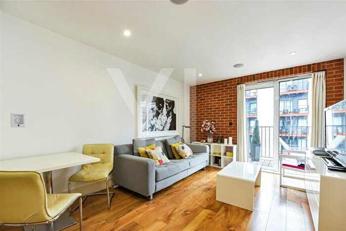1 Bedroom Flat To Rent In Warehouse Court, Royal Arsenal, Woolwich, SE18