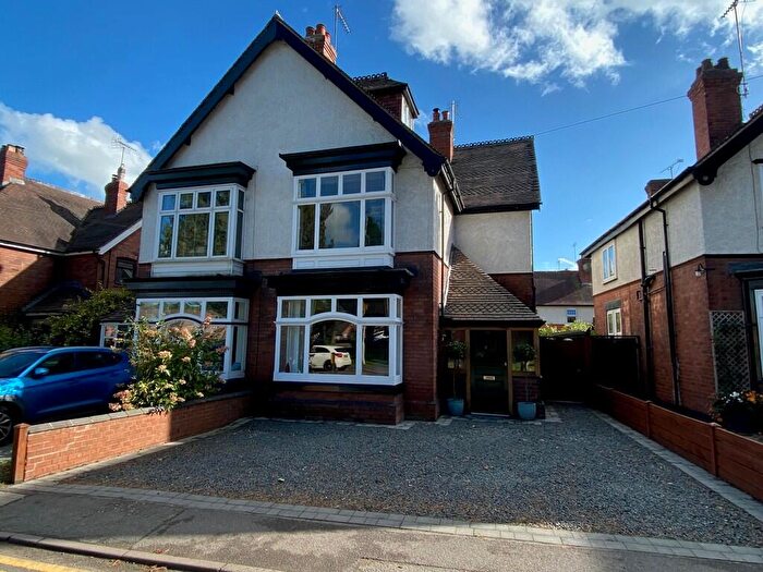 4 Bedroom Semi-Detached House For Sale In Newport Road, Stafford, ST16