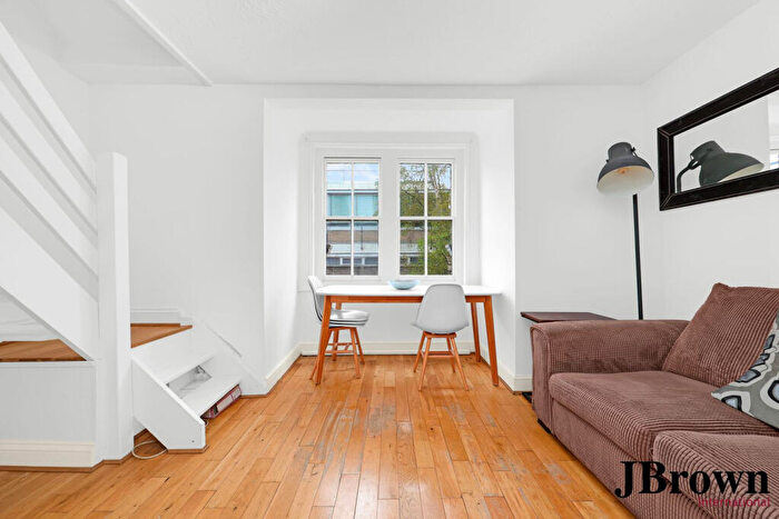2 Bedroom Flat For Sale In East Tenter Street, London, E1