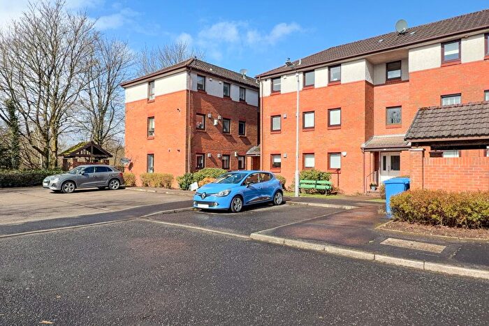 2 Bedroom Flat For Sale In Fairways View, Hardgate, G81