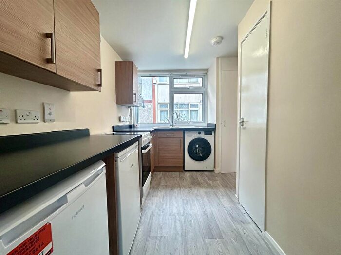 2 Bedroom House To Rent In Berecroft, Harlow, CM18