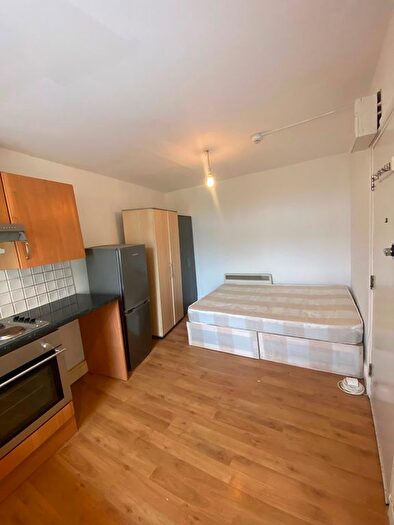 Studio To Rent In Willesden High Road, London, NW10