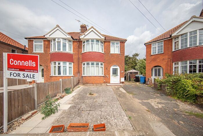 3 Bedroom Semi Detached House For Sale In Ascot Drive, Ipswich, IP3