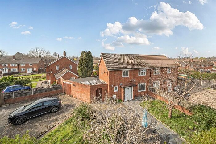 3 Bedroom Semi Detached House For Sale In Elm Crescent, East Malling, West Malling, ME19