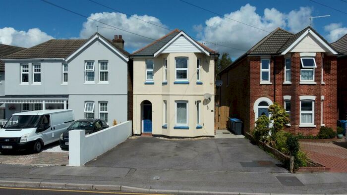 2 Bedroom Apartment To Rent In Alexandra Road, Parkstone, BH14