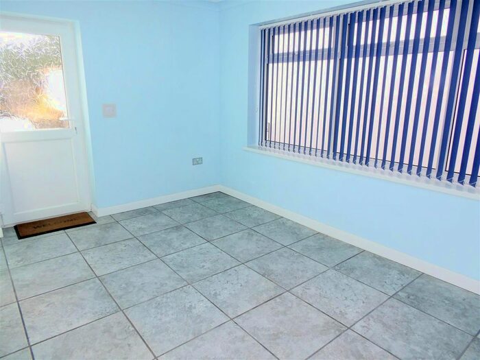 2 Bedroom Detached Bungalow To Rent In St. Annes Road, Saltash, PL12