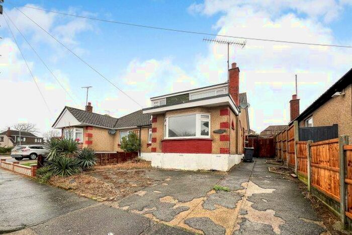 4 Bedroom Bungalow To Rent In Walters Close, Leigh-On-Sea, SS9