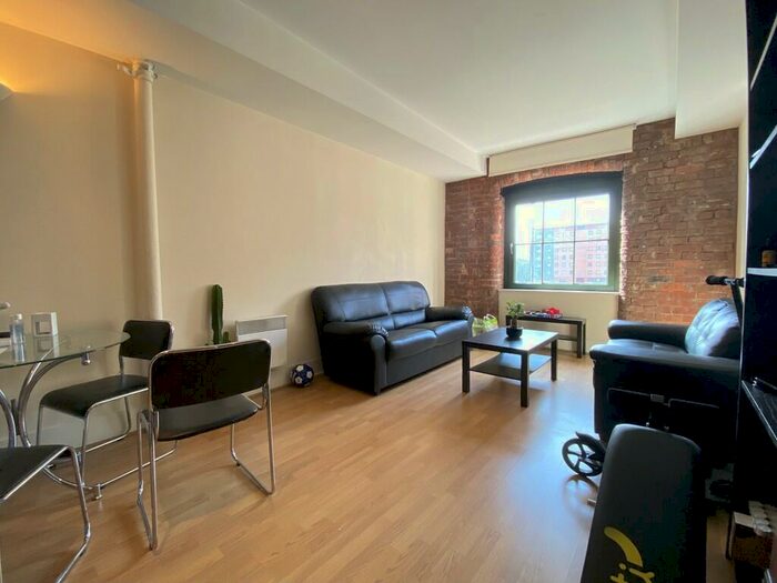 2 Bedroom Apartment To Rent In Macintosh Mill, Cambridge Street, M1