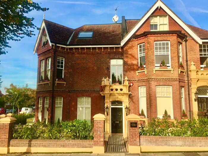 2 Bedroom Flat To Rent In Wilbury Avenue, Hove, East Sussex, BN3