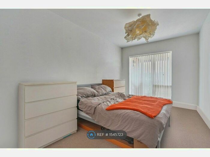 1 Bedroom Flat To Rent In Holloway Road, London, N7