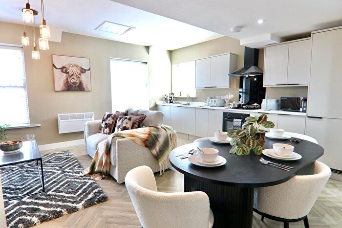 2 Bedroom Flat To Rent In Warrington Road, WN3