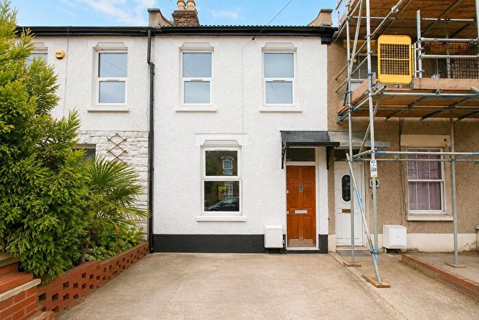 2 Bedroom Terraced House To Rent In Glendish Road, Tottenham, London, N17