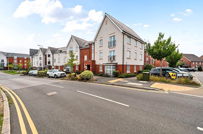 2 Bedroom Flat For Sale In Foxleyes Court William Heelas, Wokingham, Berkshire, RG40