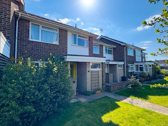 3 Bedroom Terraced House For Sale In Barnfeld, Felpham Village, PO22