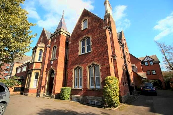 1 Bedroom Flat To Rent In Underwood House, Rothsay Gardens, MK40