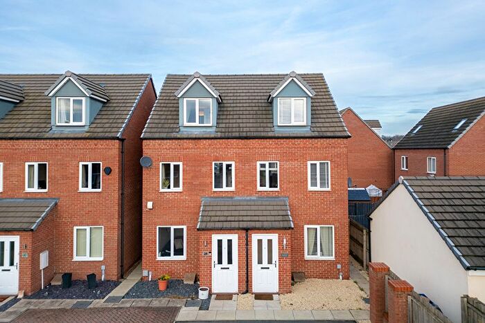 3 Bedroom Semi-Detached House For Sale In Stayers Road, Bessacarr, Doncaster, South Yorkshire, DN4