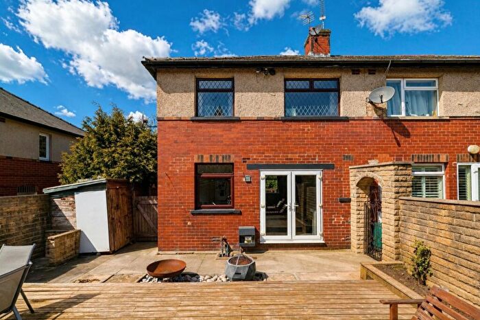 3 Bedroom End Of Terrace House For Sale In Backhold Lane, Halifax, West Yorkshire, HX3
