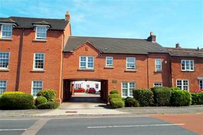 2 Bedroom Flat To Rent In Brewhouse Court, Lichfield, WS13