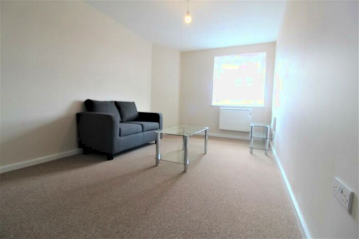 1 Bedroom Apartment To Rent In Martins Mill, Halifax, HX1