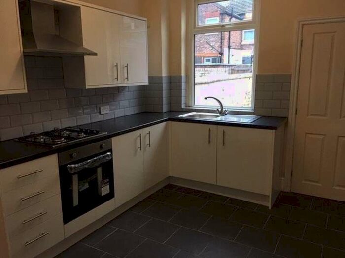 2 Bedroom House To Rent In Cumberland Street, WA4