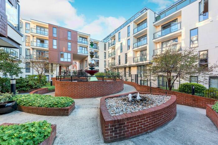 2 Bedroom Apartment To Rent In Town Centre, GU1