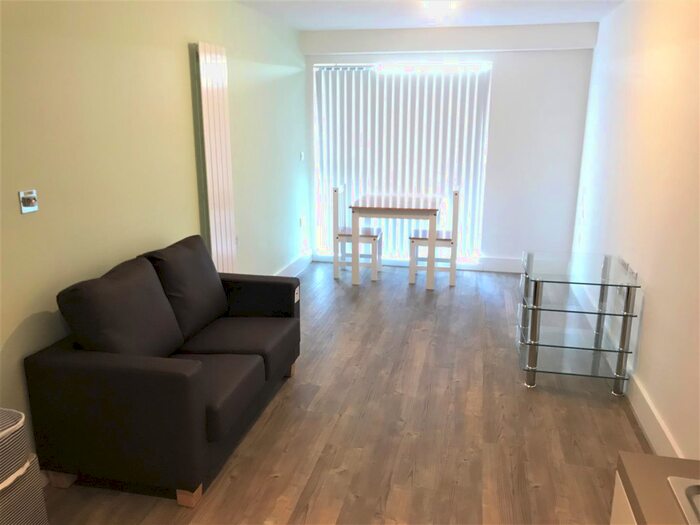 1 Bedroom Apartment To Rent In Studio Available - Cardinal Court, Oldham, OL1