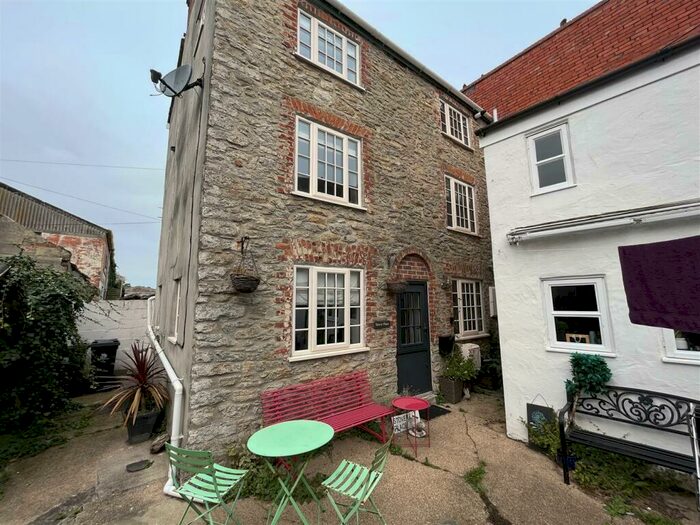 2 Bedroom House To Rent In St. Michaels Lane, Bridport, DT6