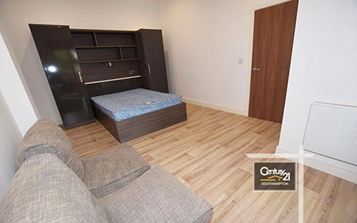 2 Bedroom Flat To Rent In |Ref: |, Andromeda House, Southampton Street, Southampton, SO15