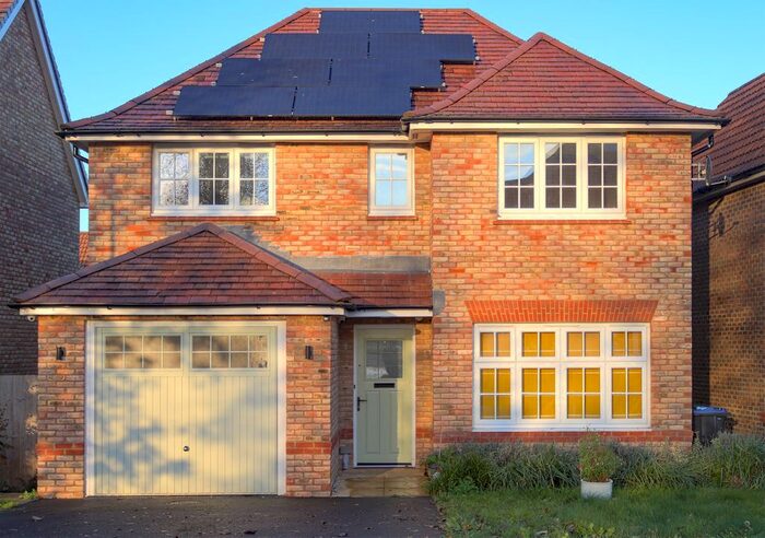 4 Bedroom Detached House To Rent In Capstone Drive, Calne, SN11