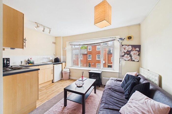 1 Bedroom Flat To Rent In Lorne Street, Reading, Berkshire, RG1