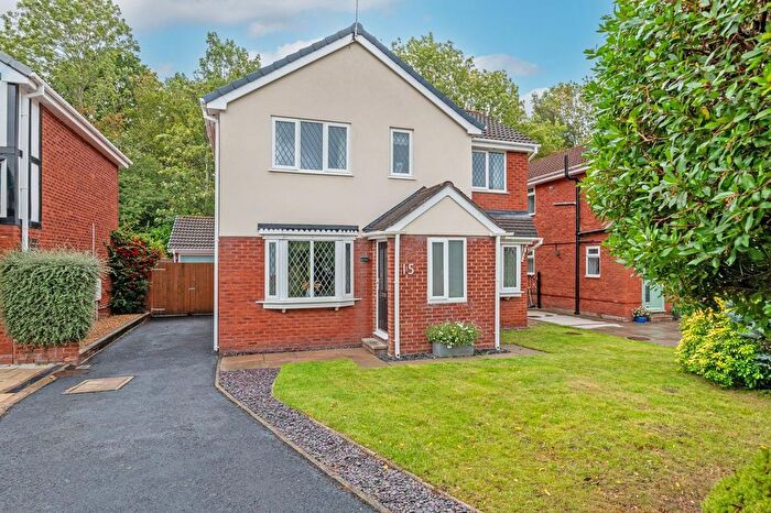4 Bedroom Detached House For Sale In Beecroft Close, Old Hall, WA5