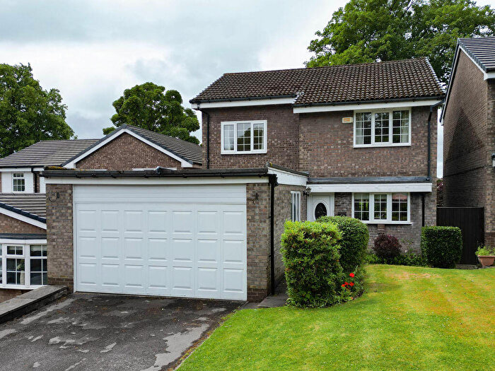 4 Bedroom Detached House For Sale In The Harridge, Rochdale, OL12