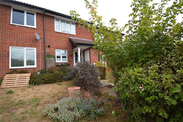 2 Bedroom Terraced House For Sale In Sharples Green, Luton, Bedfordshire, LU3