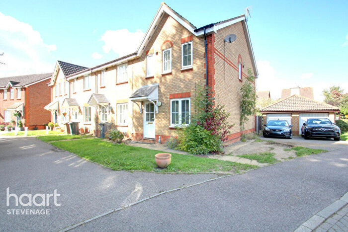 3 Bedroom End Of Terrace House For Sale In Tamar Close, Stevenage, SG1