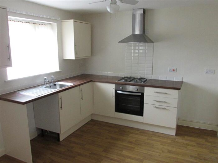 3 Bedroom Flat To Rent In Glebe Road, Loughor, Swansea, SA4
