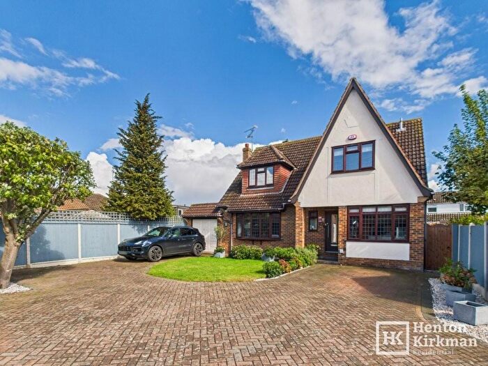 4 Bedroom Detached House For Sale In The Warren, Billericay, Essex, CM12