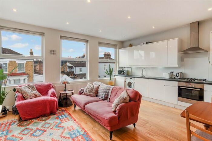 2 Bedroom Apartment To Rent In Upland Road, East Dulwich, London, SE22