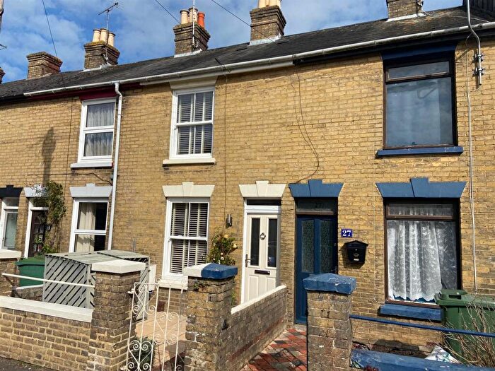 2 Bedroom House For Sale In Bernard Road, Cowes, PO31