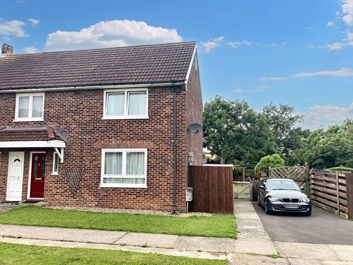 3 Bedroom Semi-Detached House For Sale In Ash Lane, St. Athan, CF62