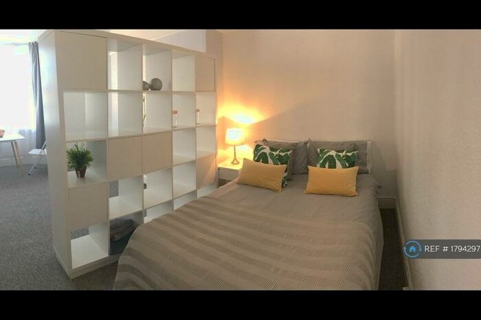 Studio To Rent In St. James's Street, Brighton, BN2