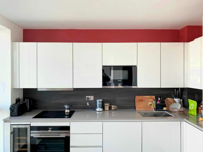 1 Bedroom Flat To Rent In Devan Grove, London, N4