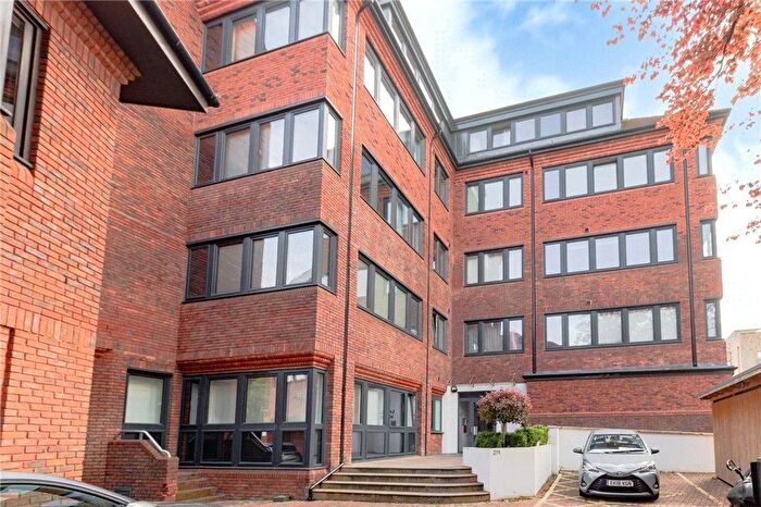 1 Bedroom Flat To Rent In High Street, Uxbridge, UB8