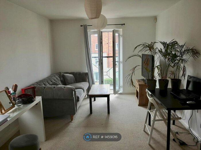 2 Bedroom Flat To Rent In Boston Boulevard, Great Sankey, Warrington, WA5