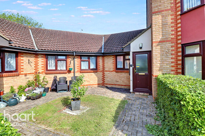 1 Bedroom Terraced Bungalow For Sale In Brackendale Court, Basildon, SS13