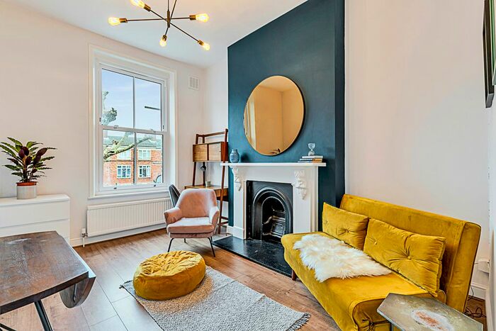 1 Bedroom Flat To Rent In Shepherds Bush Road, London, W6